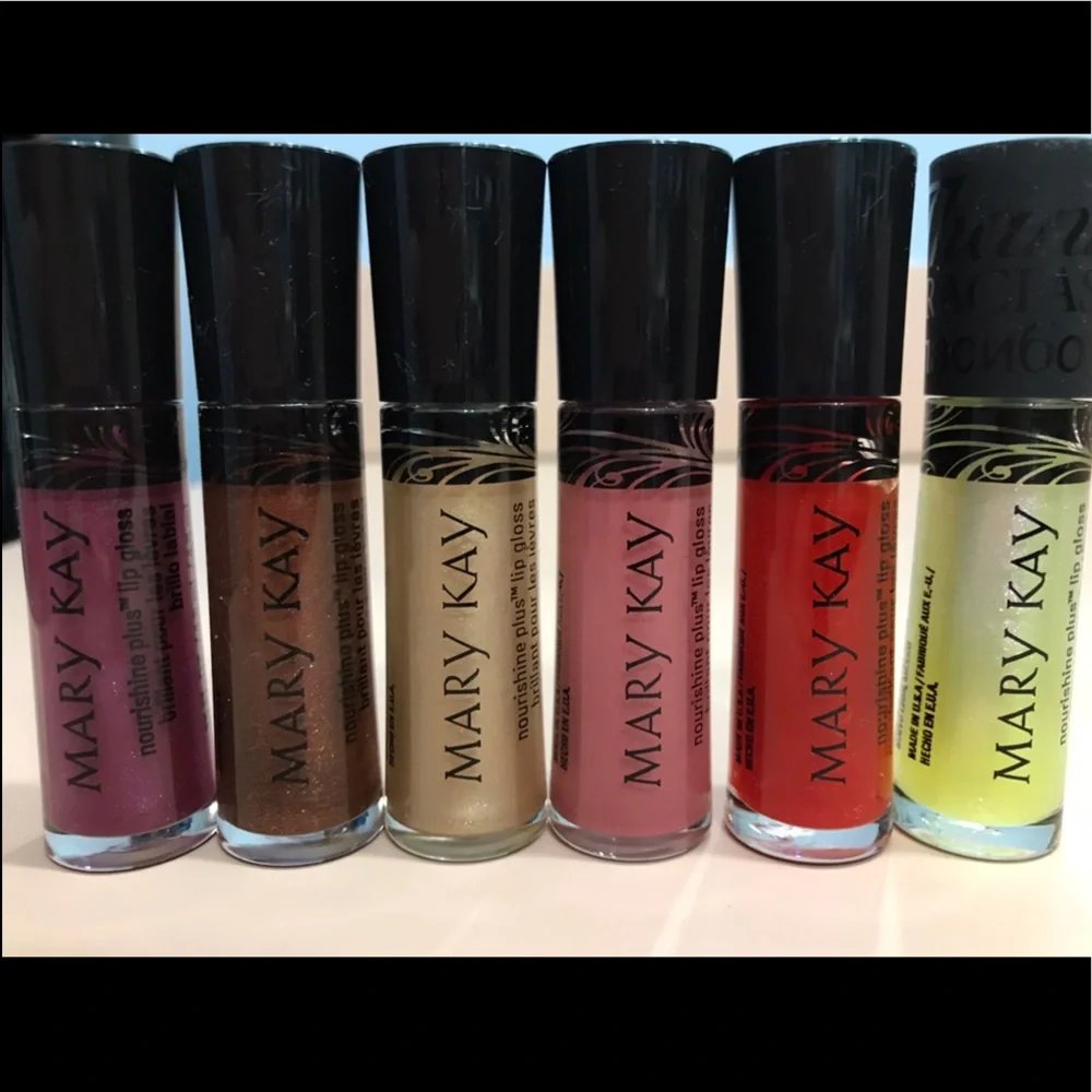 4 Mary Kay NouriShine Lip Gloss 💋 Discontinued